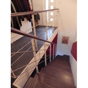ESCALIER limon central  CELESTE DROIT  bois,  métal, lisses inox