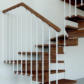 Escalier en kit prix limon central en bois  de hêtre massif  2/4 tournant modèle AERIEN MODERNE