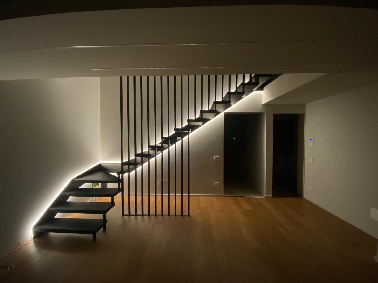 Escalier contemporain métal et bois