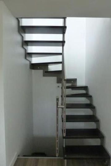 escalier limon métal