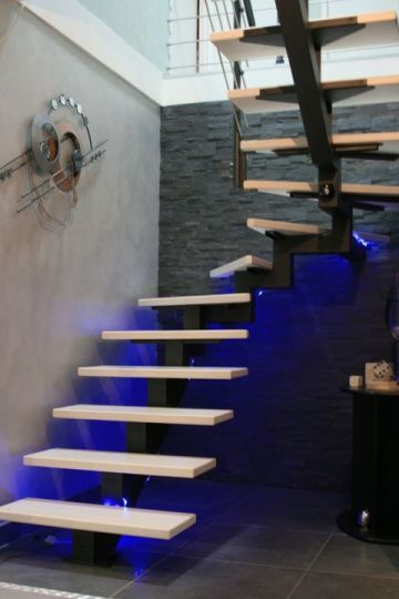 escalier avec leds