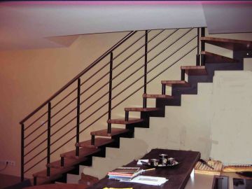 escalier bois métal entretoises