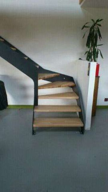 escalier limon métal