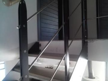 escalier limon métal marches bois