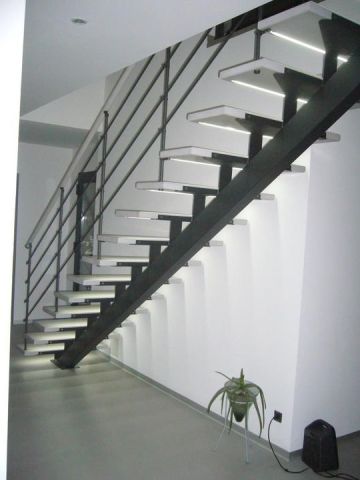escalier éclairé