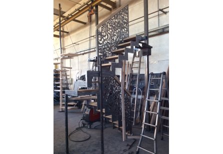 Escalier sur mesure : choisir la bonne largeur d'escalier pour un projet sur mesure