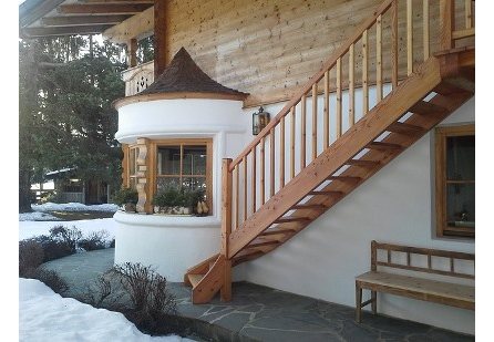 Pourquoi le choix d'un escalier limons métal et marche bois versus escalier tout bois ?